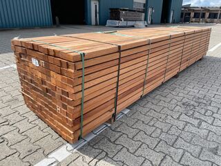 Ca. 91x Angelim Pedra Onderliggers Geschaafd, 45x68mm, lengte 450cm